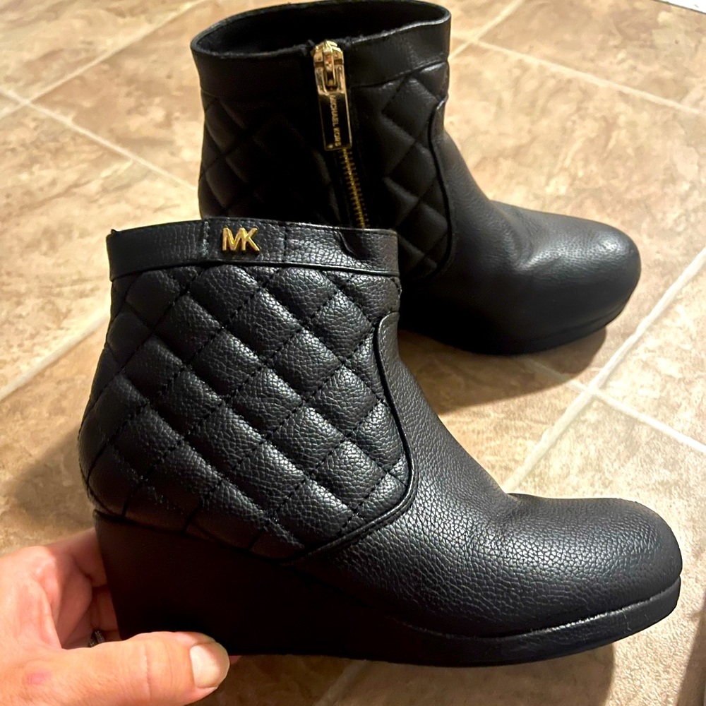 Michael Kors Kid wedge bootie
